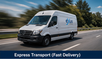 Brzo express dostavno vozilo na europskoj autocesti koje predstavlja hitnu transportnu uslugu