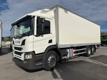 Prijevoznik Kamion Scania P360 u Vena Austrija